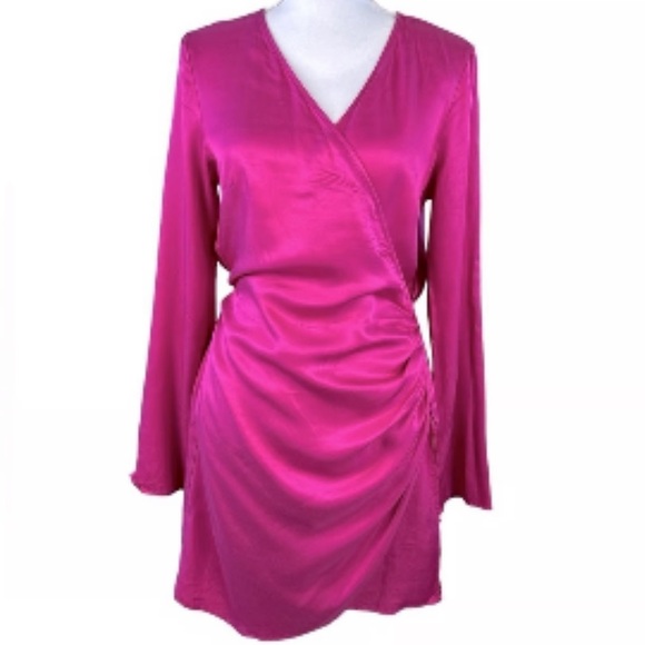 H&M Women’s Faux Wrap Pink Mini Dress - Picture 2 of 3